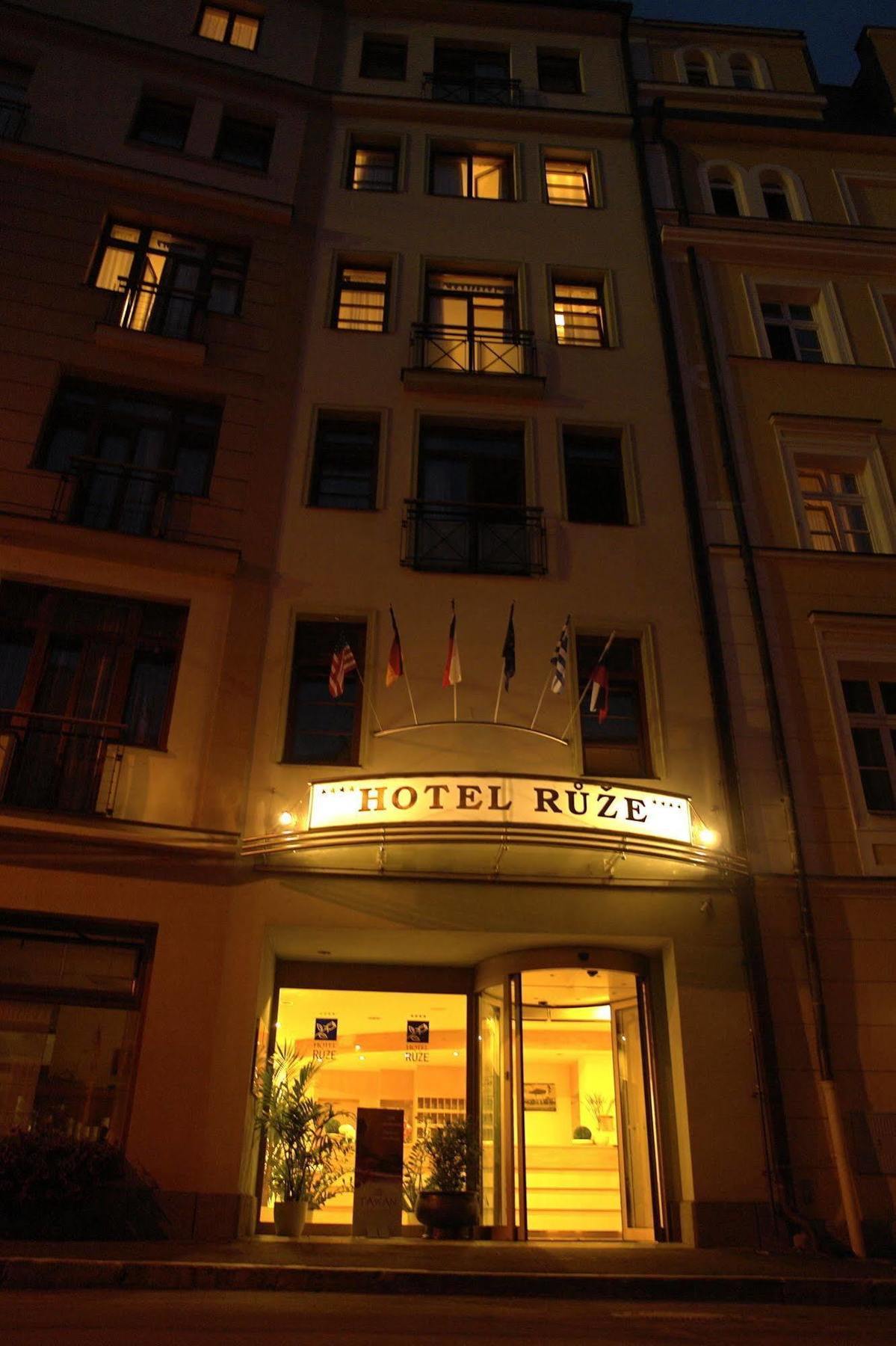 Hotel Ruze Karlsbad Buitenkant foto